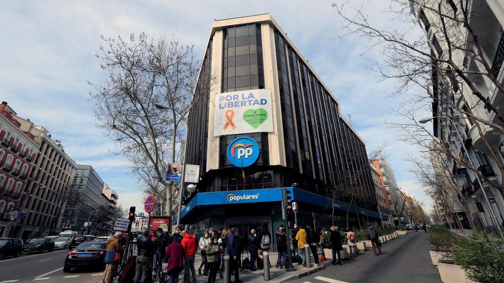 Crónica de un adiós forzado: el PP deja Génova, escenario de éxitos manchados por la corrupción