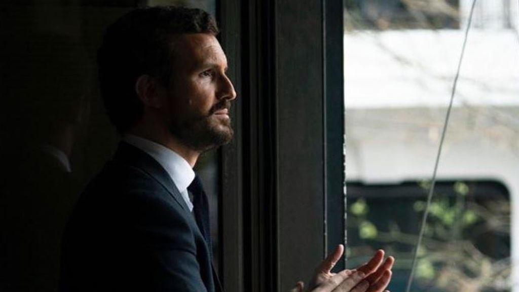 Casado compra tiempo con el abandono de Génova,13 mientras el PP de Rajoy lo califica de "circo" Casado compra tiempo con el abandono de Génova,13 mientras el PP de Rajoy lo califica de "circo"