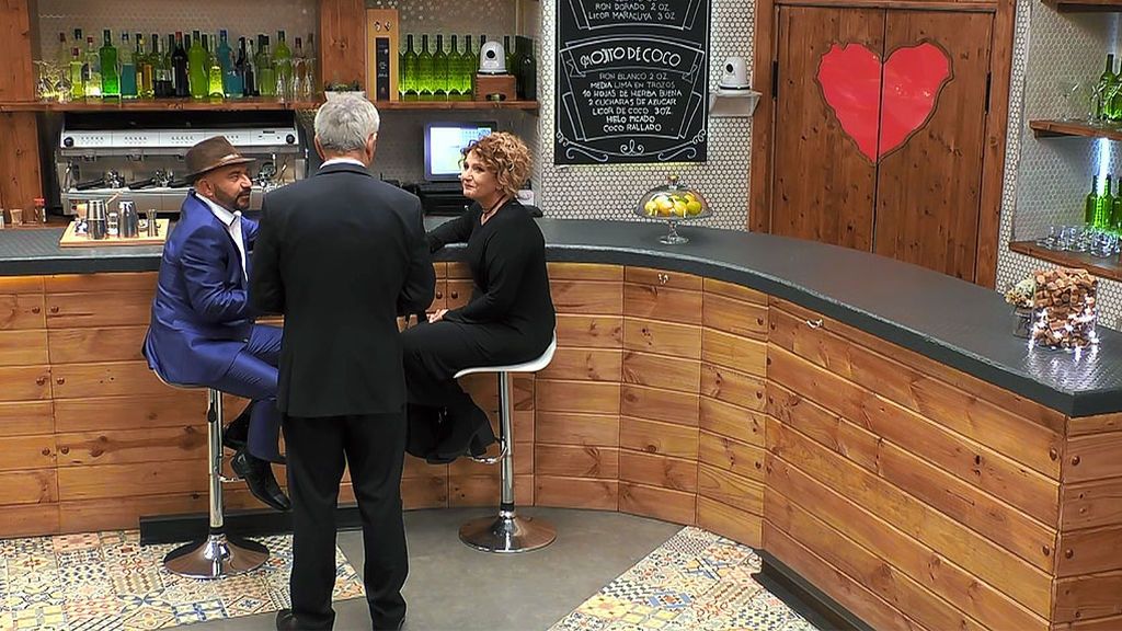 Imagen de Mar y Charly en el programa 'First Dates'