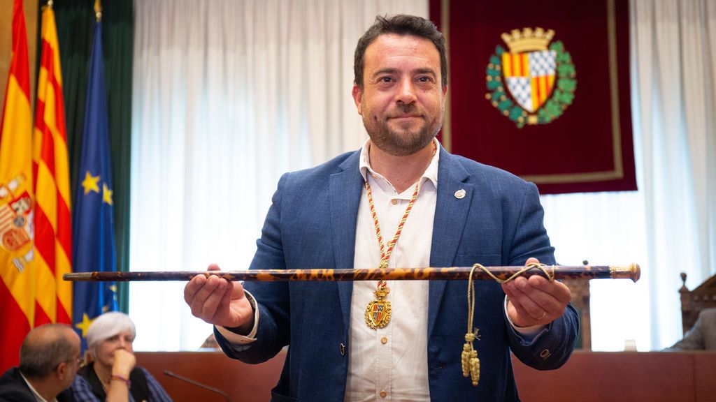 El exalcalde de Badalona acepta ocho meses de cárcel por conducir ebrio y morder a un mosso El exalcalde de Badalona acepta ocho meses de cárcel por conducir ebrio y morder a un mosso