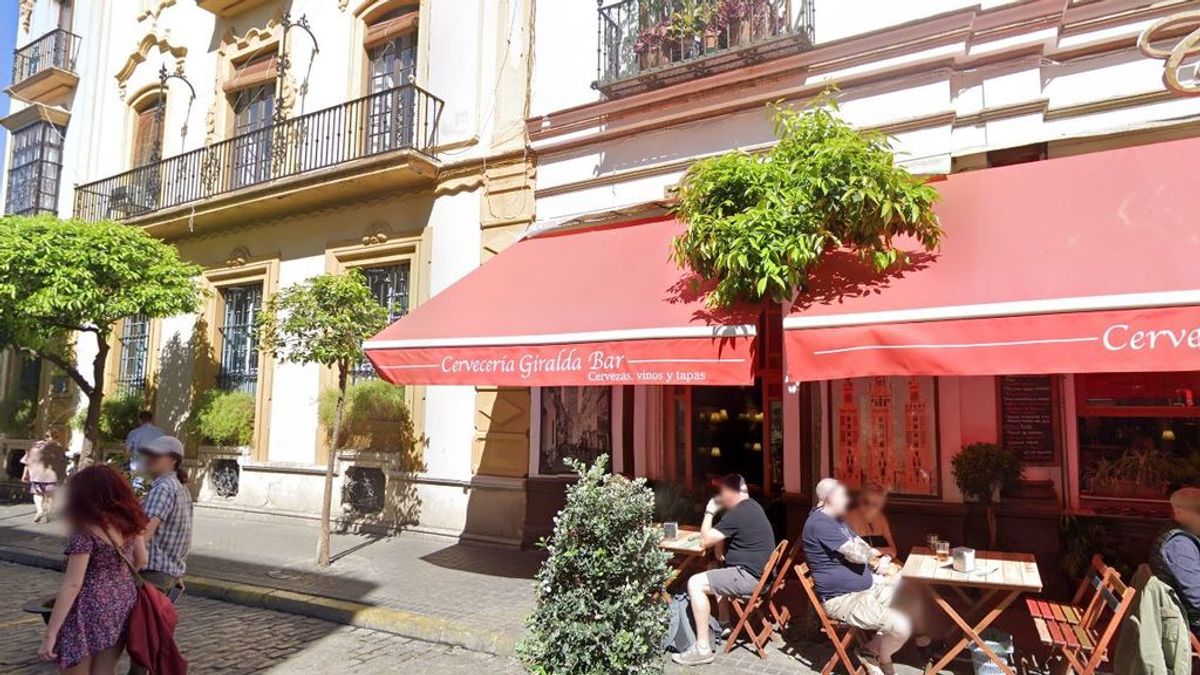 Gracias a unas reformas en un haman del siglo XII descubren un tesoro aún mayor: sus pinturas Gracias a unas reformas en un haman del siglo XII descubren un tesoro aún mayor: sus pinturas