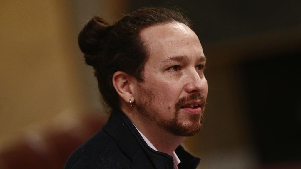 Iglesias plantea en el Congreso la idea de someter a controles a los medios de comunicación. Iglesias plantea en el Congreso la idea de someter a controles a los medios de comunicación.