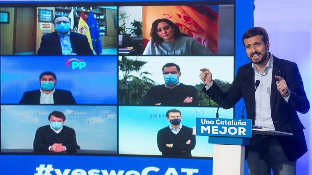 Feijóo, Moreno Bonilla y Mañueco responden con frialdad a la 'huída' de Génova que impone Casado Feijóo, Moreno Bonilla y Mañueco responden con frialdad a la 'huída' de Génova que impone Casado