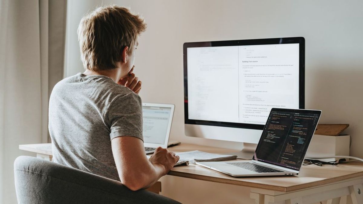 El 76% de los que han teletrabajado dicen que son igual o más productivos que en la oficina El 76% de los que han teletrabajado dicen que son igual o más productivos que en la oficina