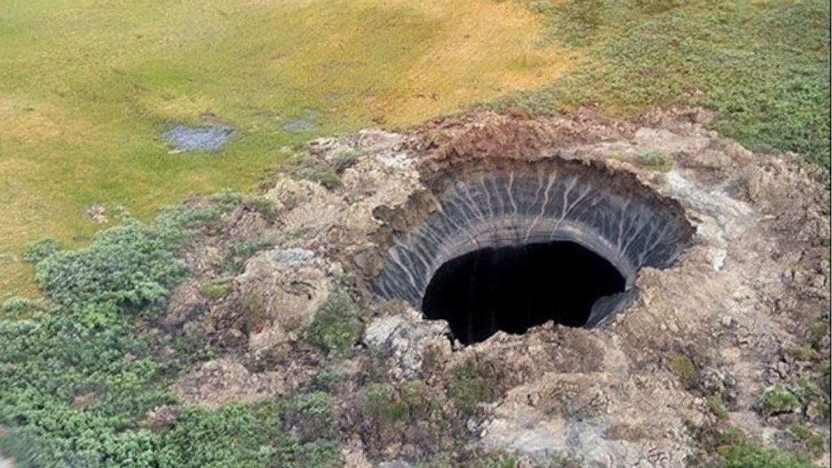 Científicos rusos hallan el origen del misterio de los cráteres siberianos Científicos rusos hallan el origen del misterio de los cráteres siberianos