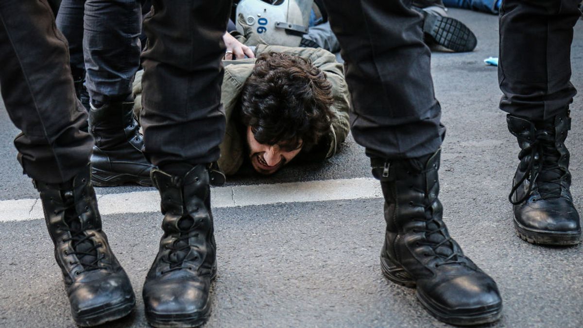 HRW urge a Turquía a "respetar la libertad de reunión" y liberar a los estudiantes detenidos durante protestas HRW urge a Turquía a "respetar la libertad de reunión" y liberar a los estudiantes detenidos durante protestas