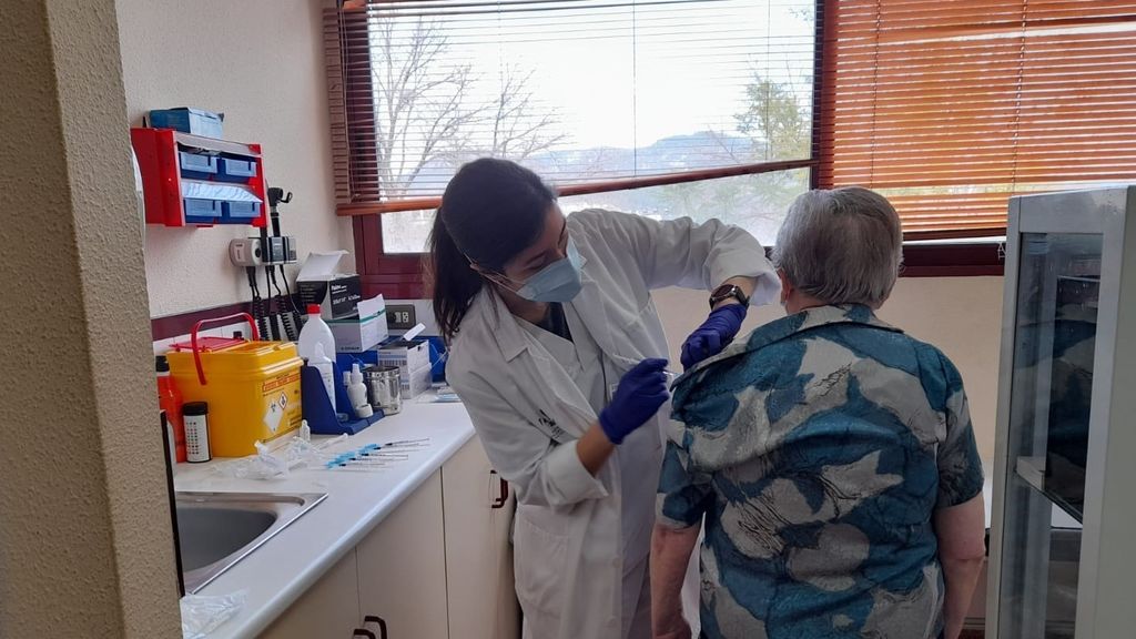 Los médicos rechazan que las vacunaciones se hagan en estadios Los médicos rechazan que las vacunaciones se hagan en estadios