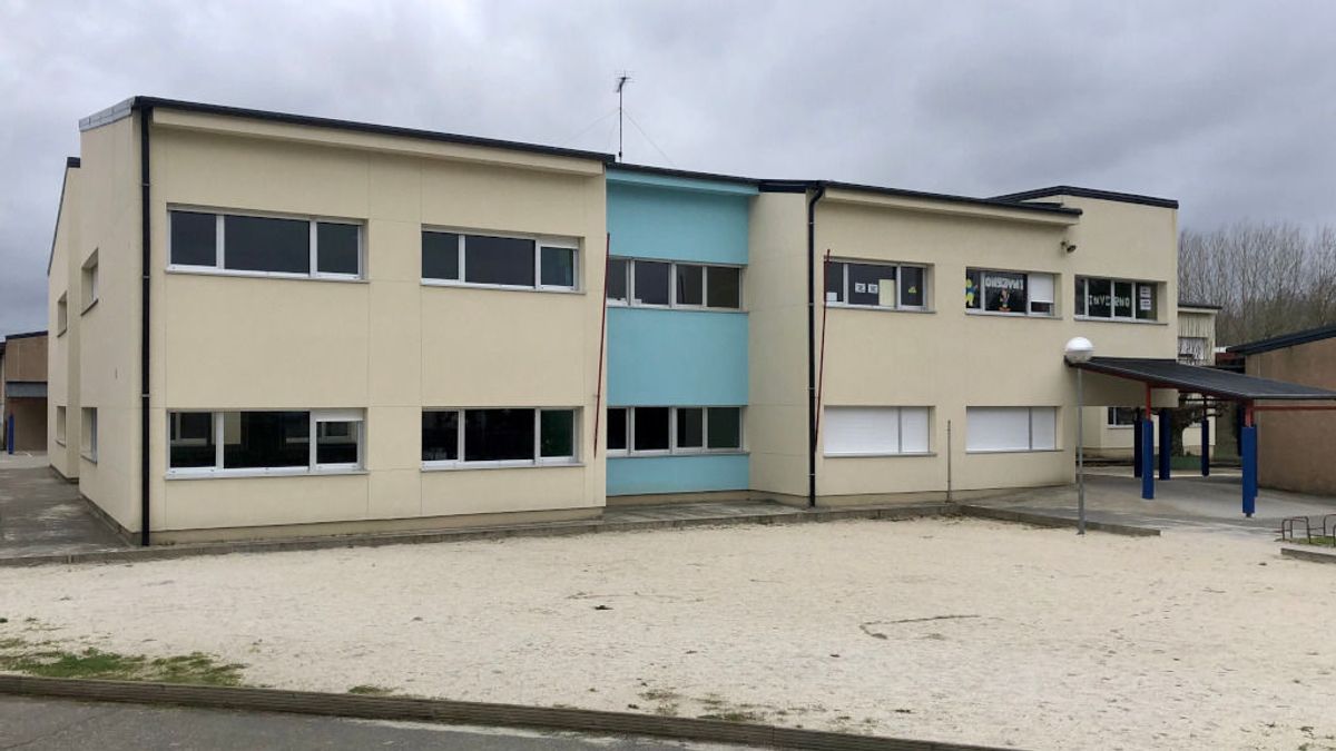Un colegio y la cepa británica: la combinación que lleva a un pueblo de Lugo a la mayor incidencia covid de Galicia Un colegio y la cepa británica: la combinación que lleva a un pueblo de Lugo a la mayor incidencia covid de Galicia