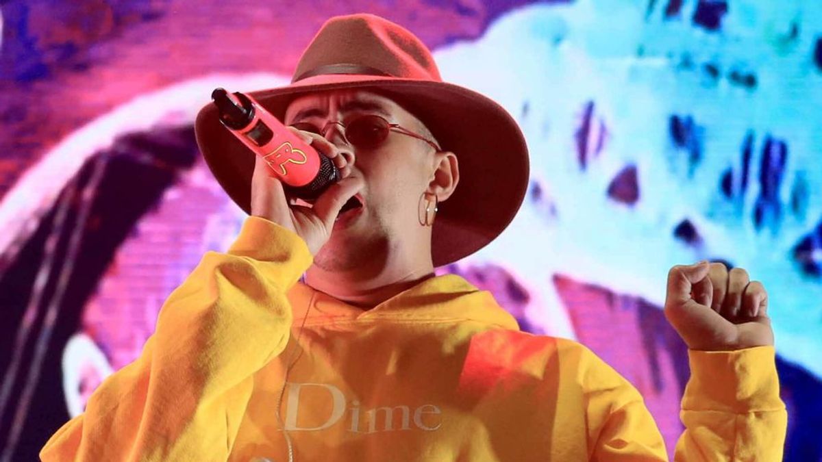 Bad Bunny triunfa en la gala Premio Lo Nuestro en la que Kamala Harris se rindió a la música latina Bad Bunny triunfa en la gala Premio Lo Nuestro en la que Kamala Harris se rindió a la música latina