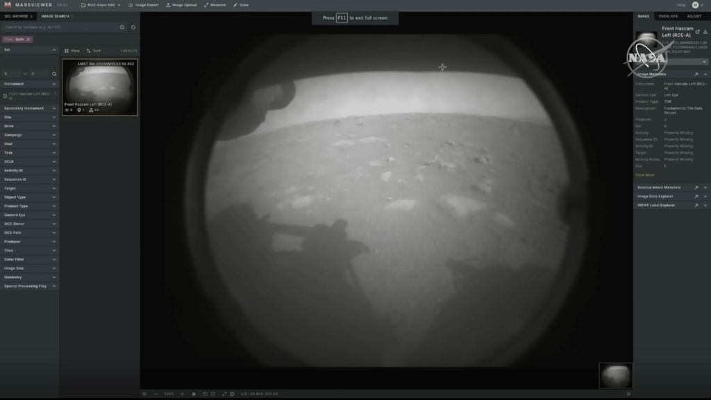Primeras imágenes del Perseverance en el suelo de Marte.