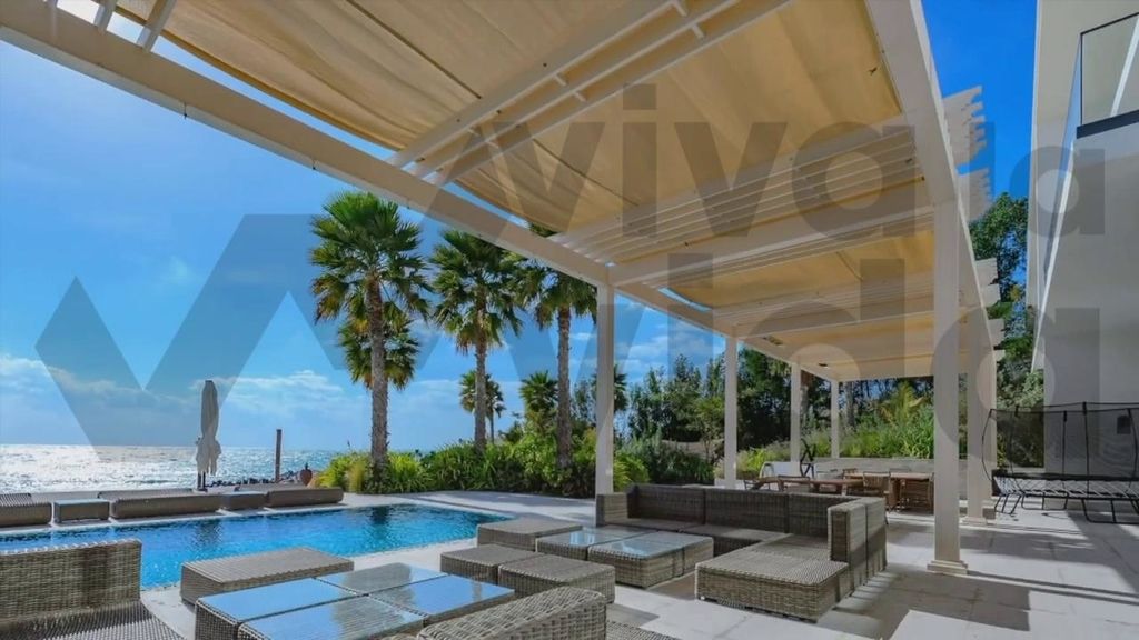 Así es la lujosa casa del rey emérito en Abu Dabi