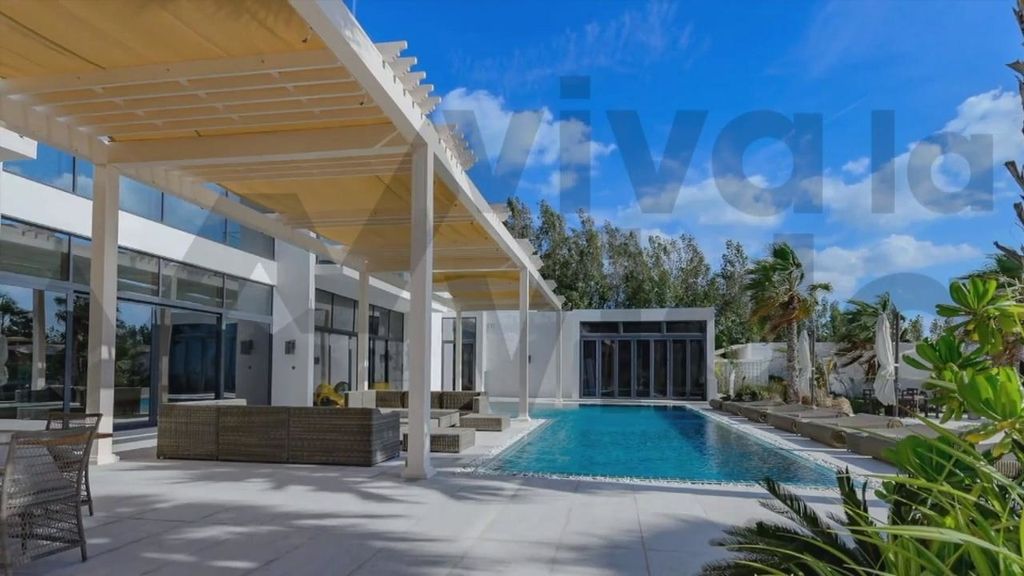 Así es la lujosa casa del rey emérito en Abu Dabi