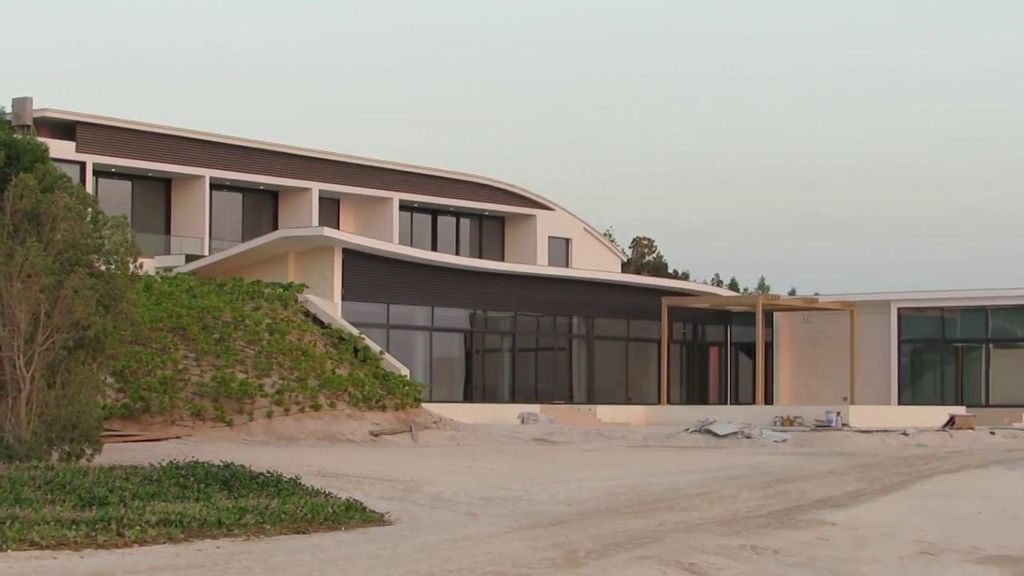 Así es la lujosa casa del rey emérito en Abu Dabi