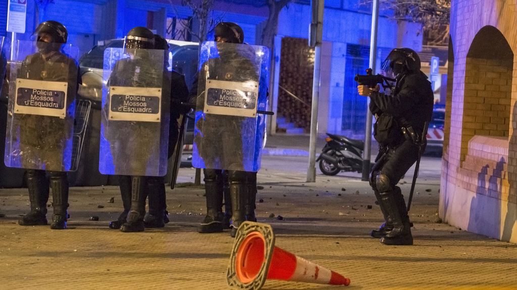 ERC pide investigar la actuación de los Mossos d´Esquadra durante las protestas ERC pide investigar la actuación de los Mossos d´Esquadra durante las protestas