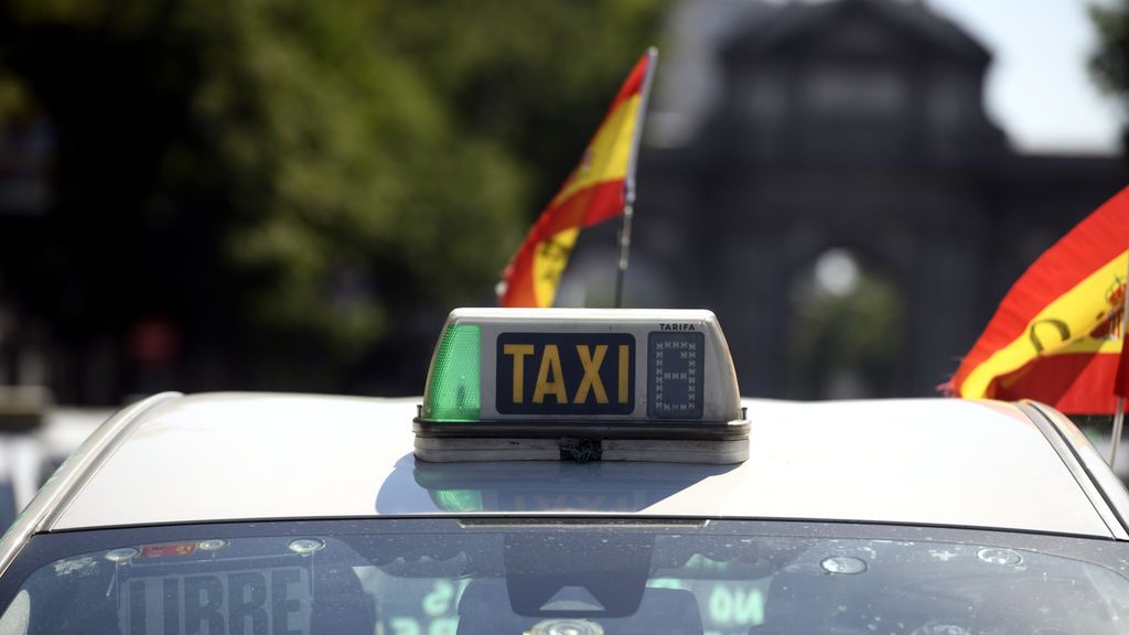 El Congreso pagó más de 800.000 euros en taxis y kilometraje a los diputados en 2020, en plena pandemia El Congreso pagó más de 800.000 euros en taxis y kilometraje a los diputados en 2020, en plena pandemia