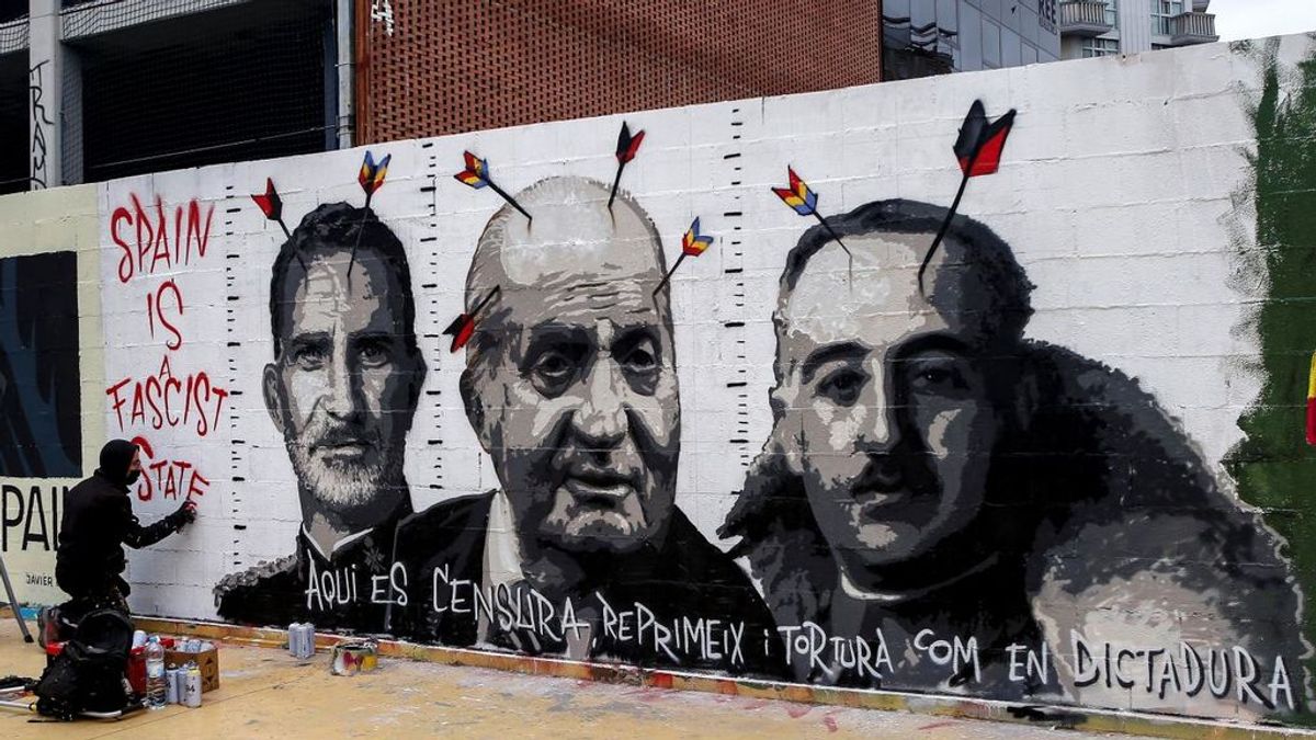 Varios grafiteros se solidarizan con Hasel y pintan un muro en Barcelona