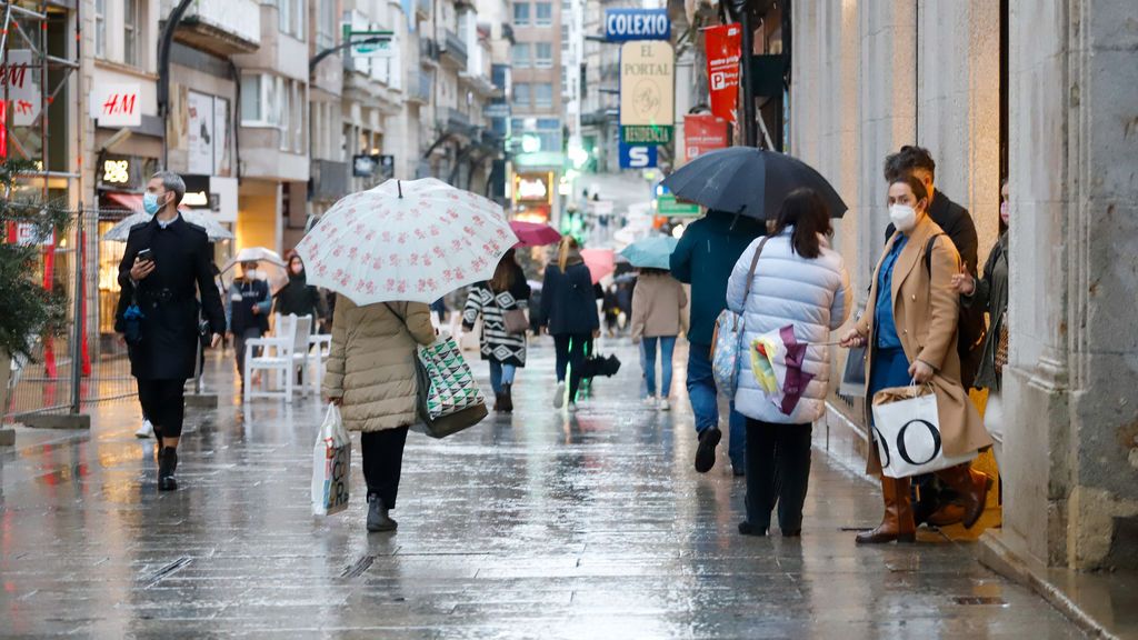 Galicia permite de nuevo las reuniones de no convivientes y reabre parcialmente la hostelería Galicia permite de nuevo las reuniones de no convivientes y reabre parcialmente la hostelería