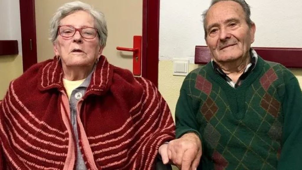 Paco y Concha, un matrimonio que ha estado separado por la pandemia más de un año: "Estaba deseandito verte"