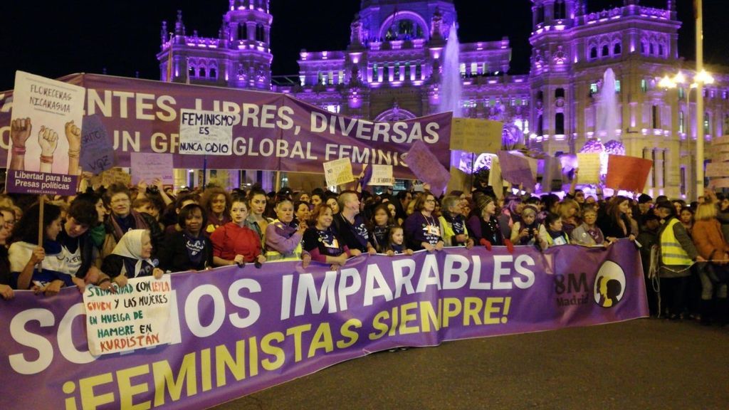 Vox quiere cambiar el 8M, Día de la Mujer, por un "Día Nacional de las víctimas del coronavirus" Vox quiere cambiar el 8M, Día de la Mujer, por un "Día Nacional de las víctimas del coronavirus"