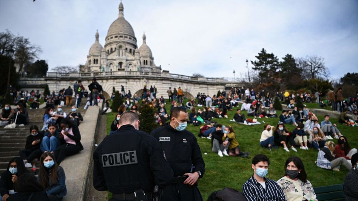 Francia confina la Costa Azul los fines de semana e impone la 'ley seca' en el centro de París Francia confina la Costa Azul los fines de semana e impone la 'ley seca' en el centro de París