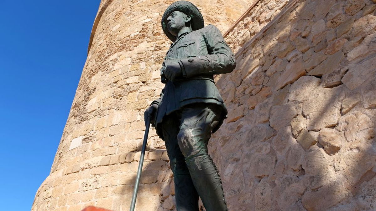 Melilla retirará la última estatua de Franco que hay en España Melilla retirará la última estatua de Franco que hay en España