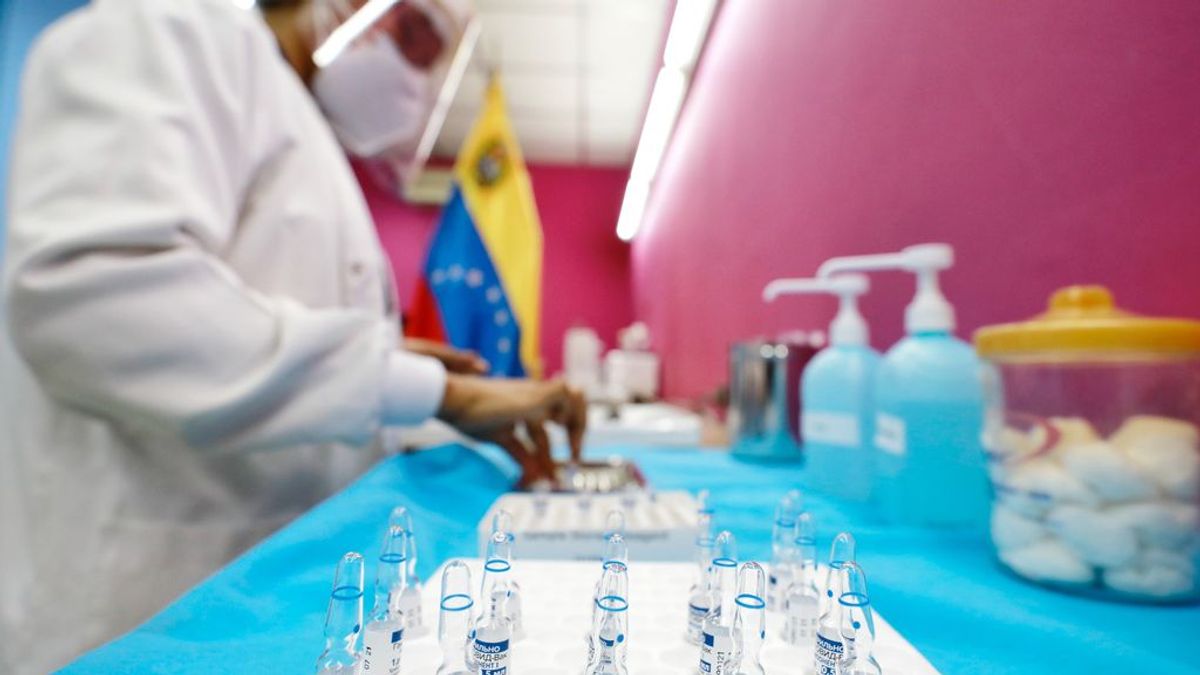 Los diputados de Venezuela reciben la vacuna contra el coronavirus antes que sanitarios y ancianos Los diputados de Venezuela reciben la vacuna contra el coronavirus antes que sanitarios y ancianos