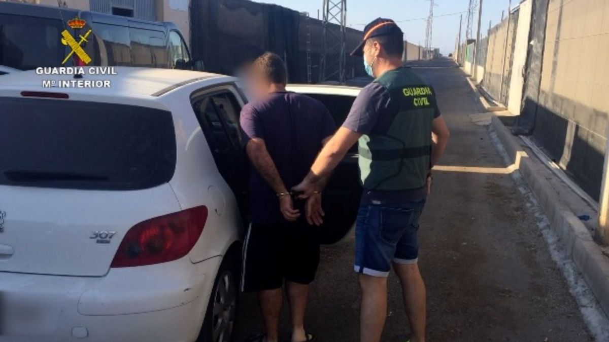Un policía y un legionario, entre los detenidos por prostitución infantil en Almería