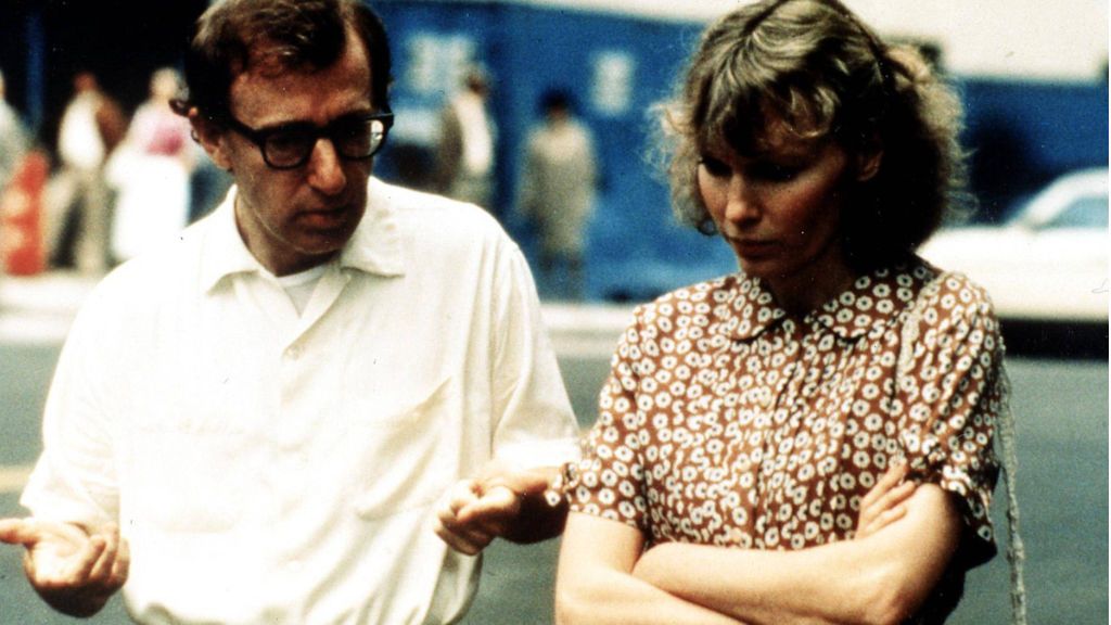 "No buscan la verdad": Woody Allen estalla ante las acusaciones sobre abusos en el documental sobre Mia Farrow