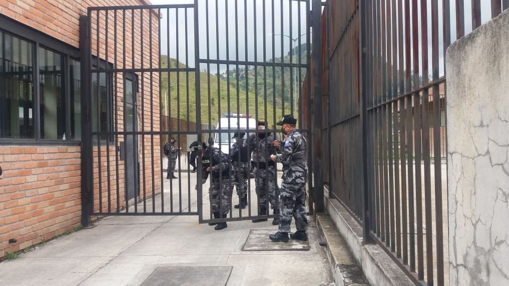 Al menos 50 muertos muertos por motines "concertados" en tres cárceles de Ecuador Al menos 50 muertos muertos por motines "concertados" en tres cárceles de Ecuador