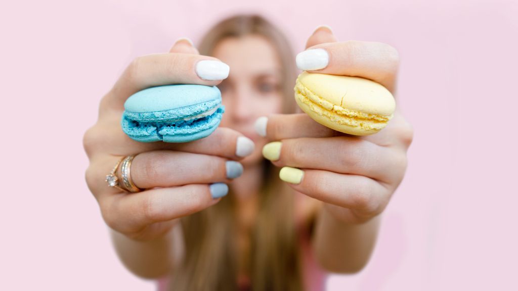 Uñas color pastel: de las amarillas de María Pombo a las multicolores a las ombré de Chiara Ferragni, así es como se llevan las uñas de la temporada