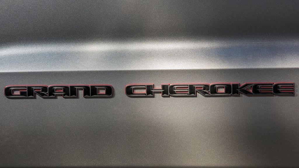 Jeep-Grand_Cherokee