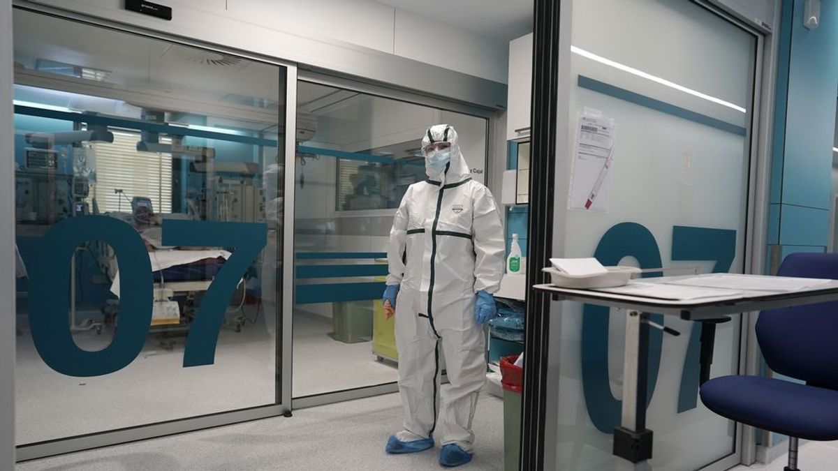 Los ingresados en UCI por coronavirus en Madrid bajan de los 600 Los ingresados en UCI por coronavirus en Madrid bajan de los 600