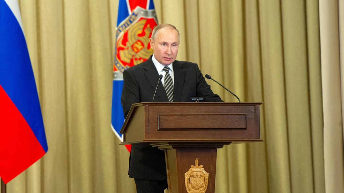 Putin acusa a Occidente de "difundir teorías de la conspiración" sobre los logros científicos rusos