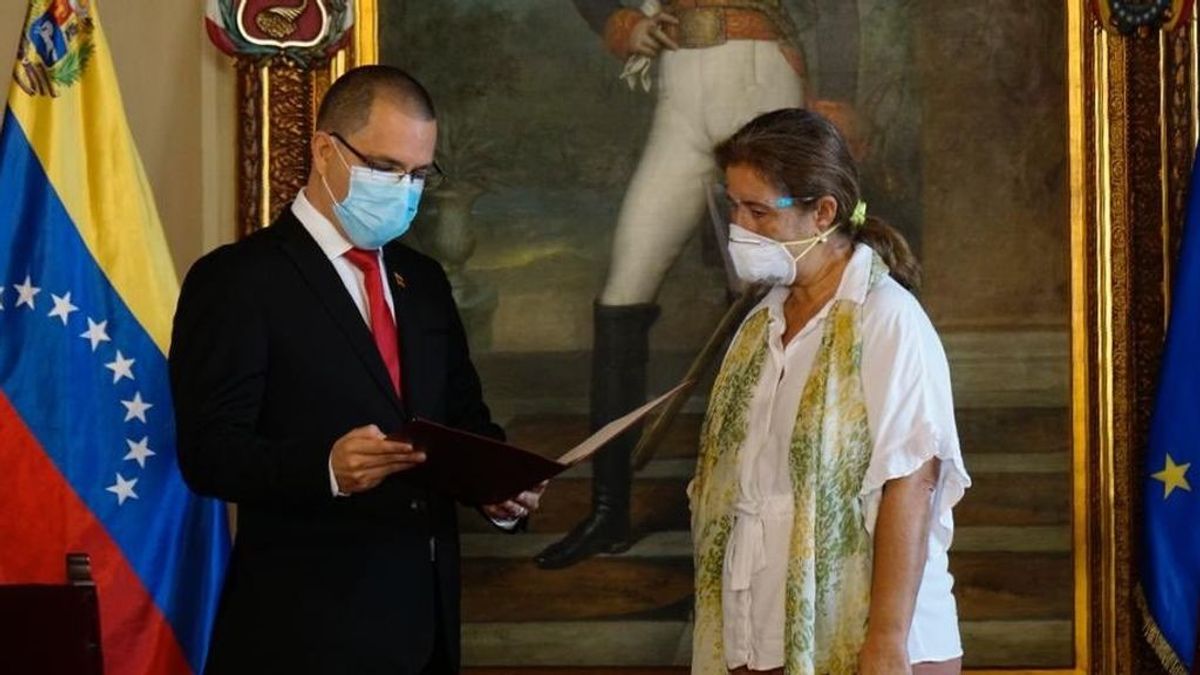 Maduro expulsa a la embajadora de la Unión Europea en Venezuela tras la última ronda de sanciones Maduro expulsa a la embajadora de la Unión Europea en Venezuela tras la última ronda de sanciones