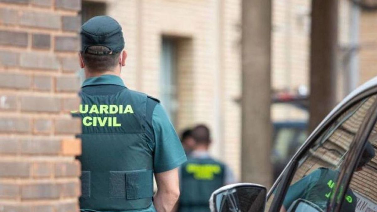 Investigan a una mujer de 66 años acusada de tirar a tres cachorros de perro a un contenedor en La Rioja