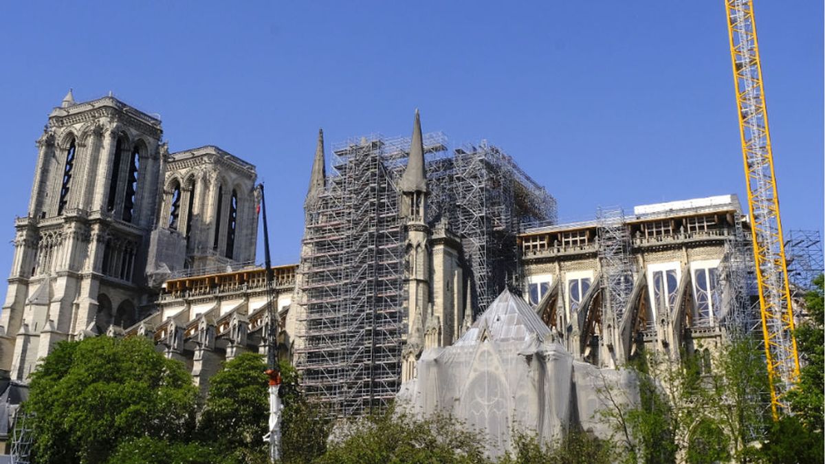 Indignación por la propuesta en 3D de la reconstrucción de Notre Dame: "Es una aberración" Indignación por la propuesta en 3D de la reconstrucción de Notre Dame: "Es una aberración"