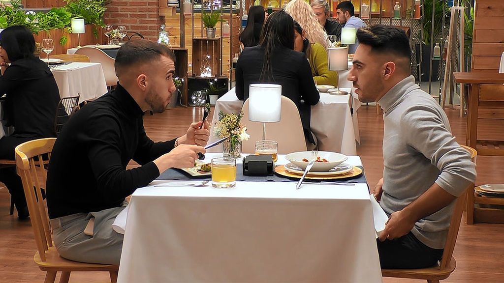 Mario y Álvaro en el programa 'First Dates'