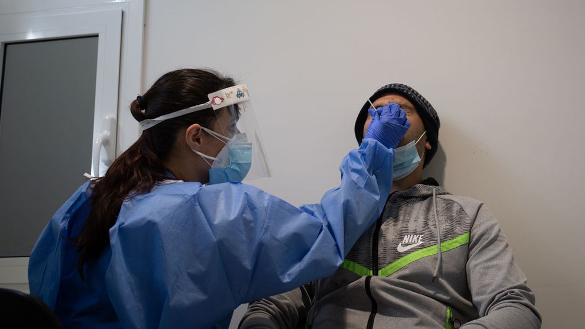 España continúa con los contagios de coronavirus a la baja España continúa con los contagios de coronavirus a la baja