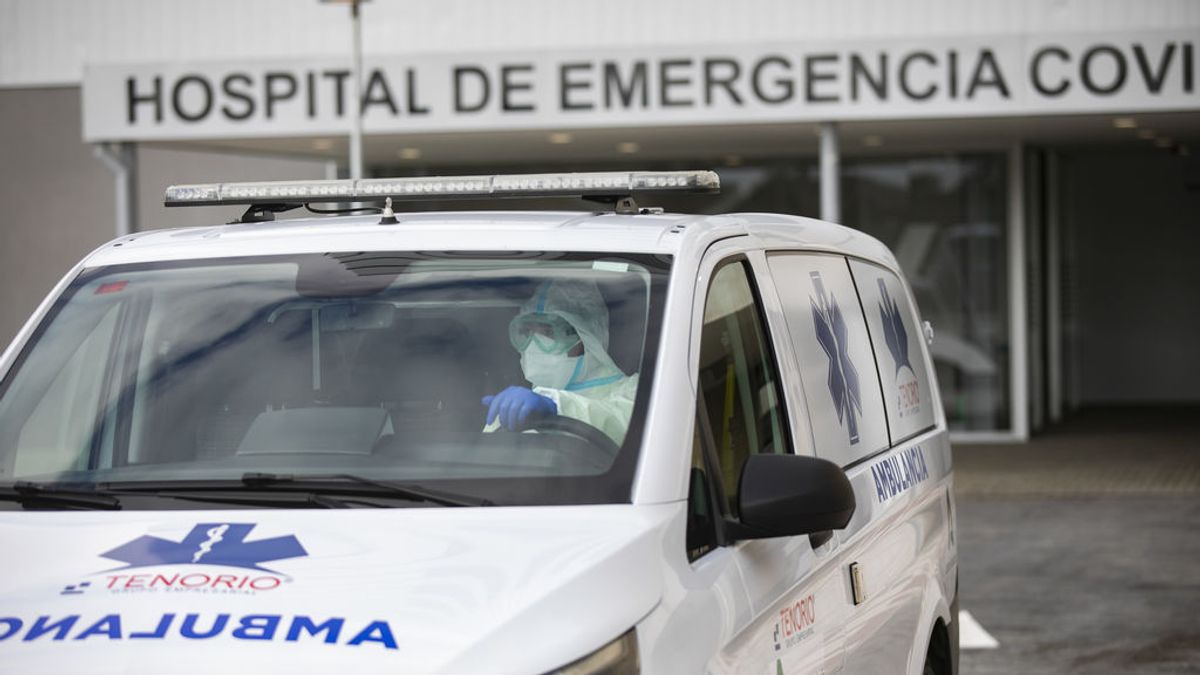 Traslado de pacientes al Hospital de Emergencia Covid de Sevilla Traslado de pacientes al Hospital de Emergencia Covid de Sevilla