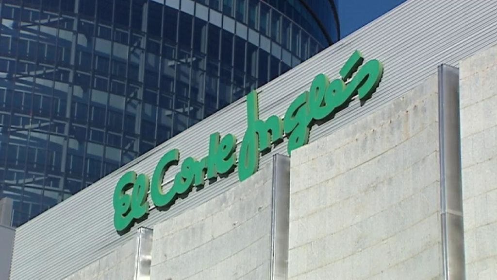 El Corte Inglés presenta a los sindicatos un plan de bajas voluntarias para recortar el 4% de su plantilla