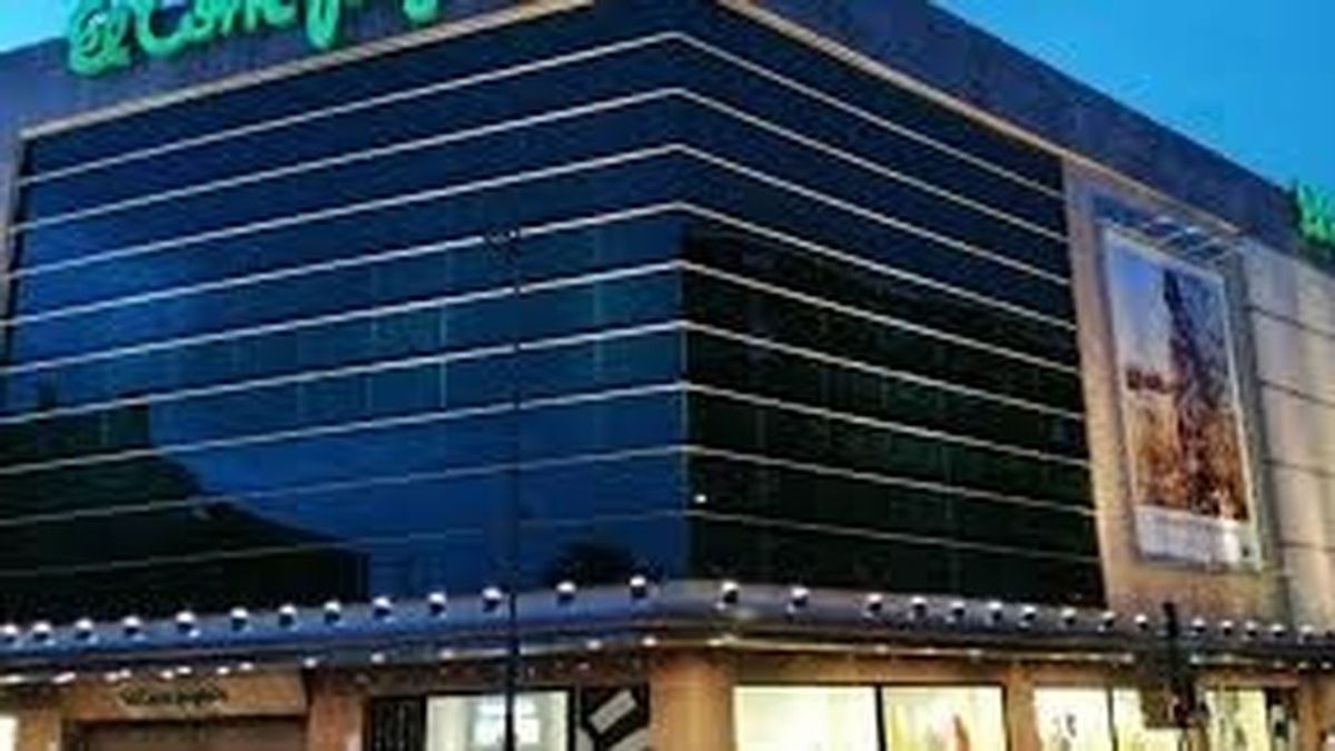 El Corte Inglés cierra este sábado sus puertas en Linares tras más de 18 años de actividad El Corte Inglés cierra este sábado sus puertas en Linares tras más de 18 años de actividad