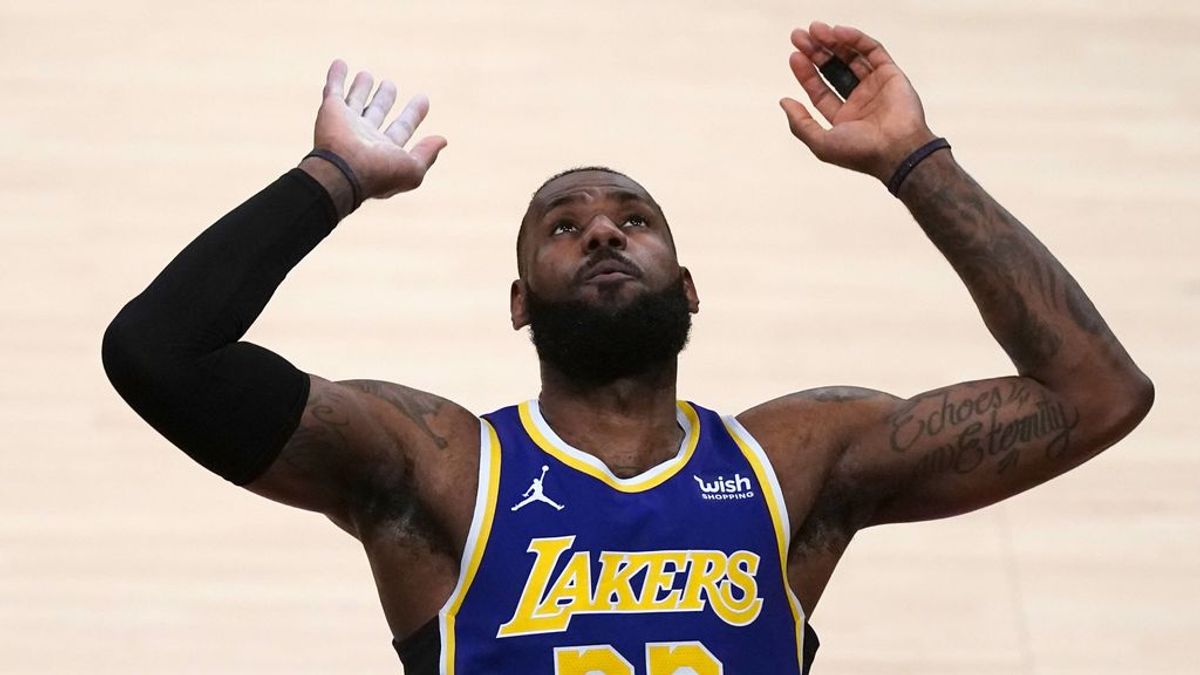 LeBron James responde a las críticas de Ibrahimovic: "Nunca me callaré ante cosas que están mal" LeBron James responde a las críticas de Ibrahimovic: "Nunca me callaré ante cosas que están mal"