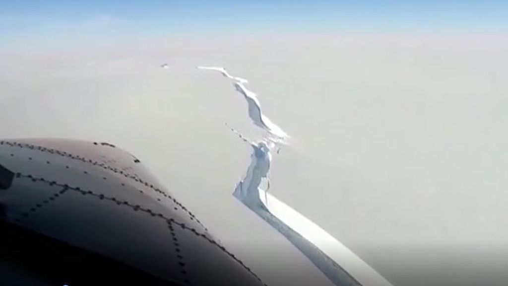 Un iceberg gigante se desprende en la Antártida diez años después de la primera grieta
