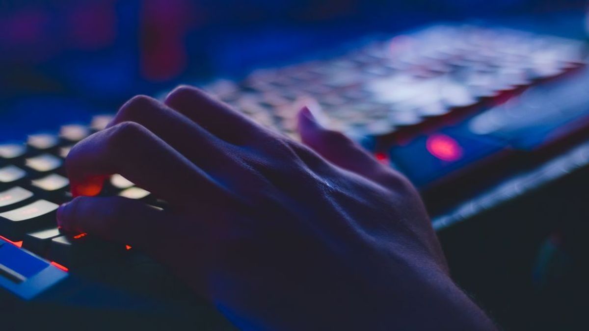 Uno de cada cuatro 'gamers' españoles ocultan a sus padres el tiempo que dedican a los videojuegos Uno de cada cuatro 'gamers' españoles ocultan a sus padres el tiempo que dedican a los videojuegos