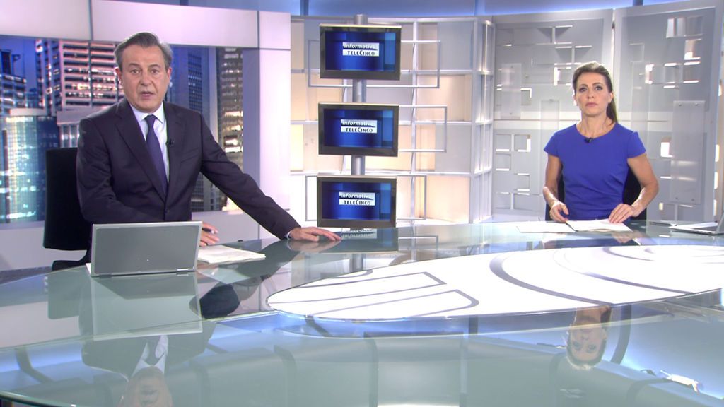 Con José Ribagorda y Ángeles Blanco Informativos Telecinco 2021 Noche 27/02/2021