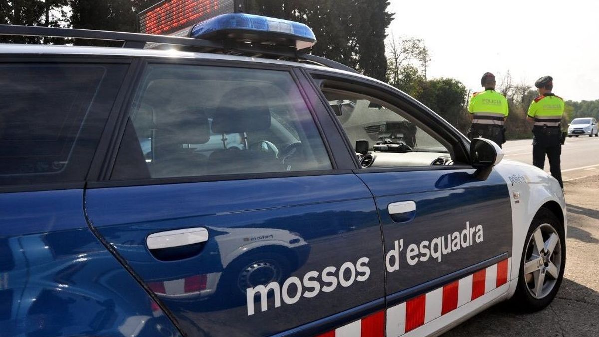 Hallan el cadáver de un hombre en el arcén y con un corte en el cuello cerca de Girona Hallan el cadáver de un hombre en el arcén y con un corte en el cuello cerca de Girona