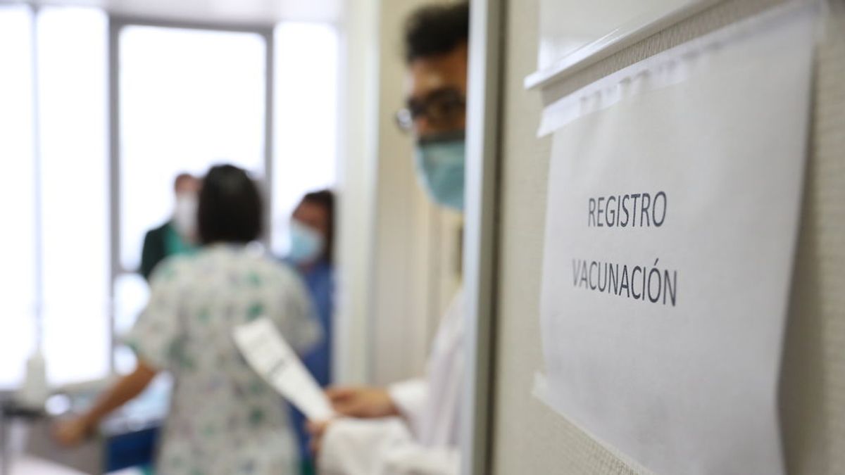 Bajan los contagios y los fallecidos en Madrid, pero suben los hospitalizados Bajan los contagios y los fallecidos en Madrid, pero suben los hospitalizados