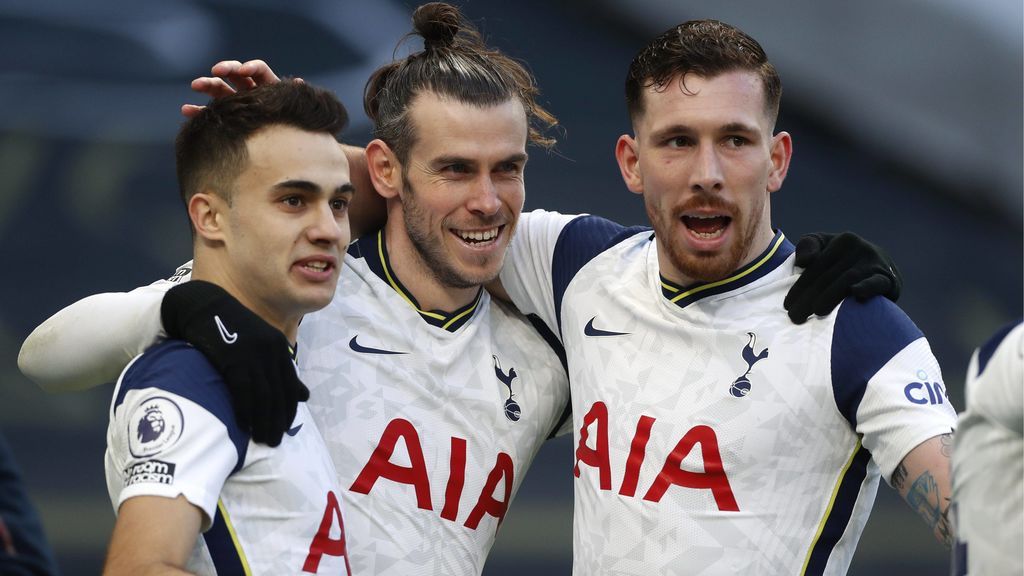 Bale marcó un doblete con el Tottenham.