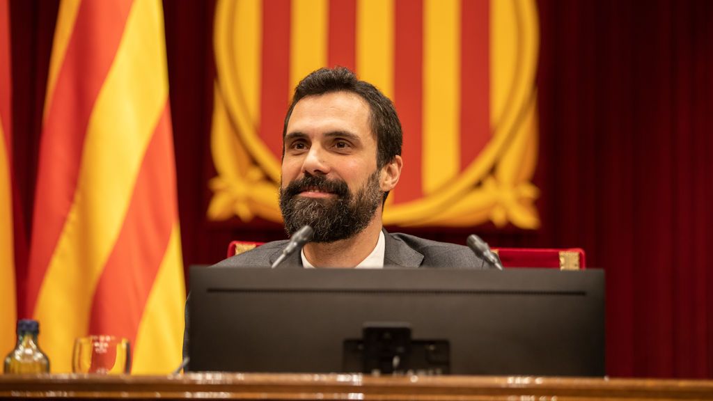 La Fiscalía presenta una querella contra Roger Torrent por desobediencia La Fiscalía presenta una querella contra Roger Torrent por desobediencia