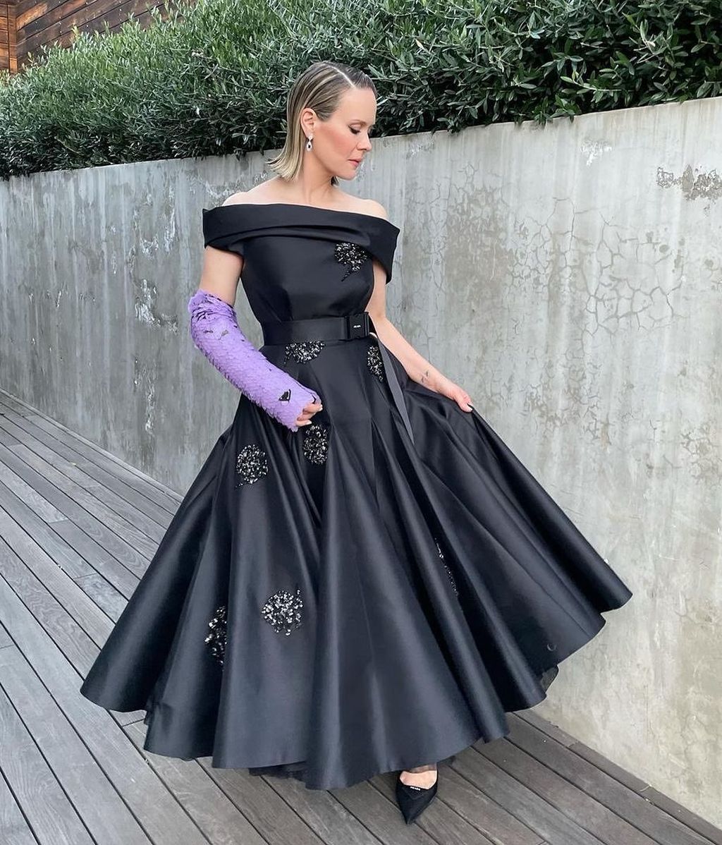 Vestidos de gala, en casa: la no alfombra roja de los Globos de Oro 2021